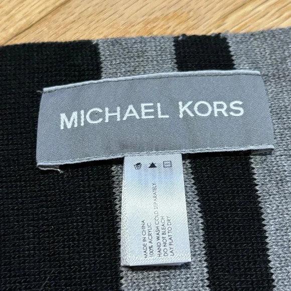 Michael Kors | NWT Black &  Grey Scarf - Picture 5 of 6